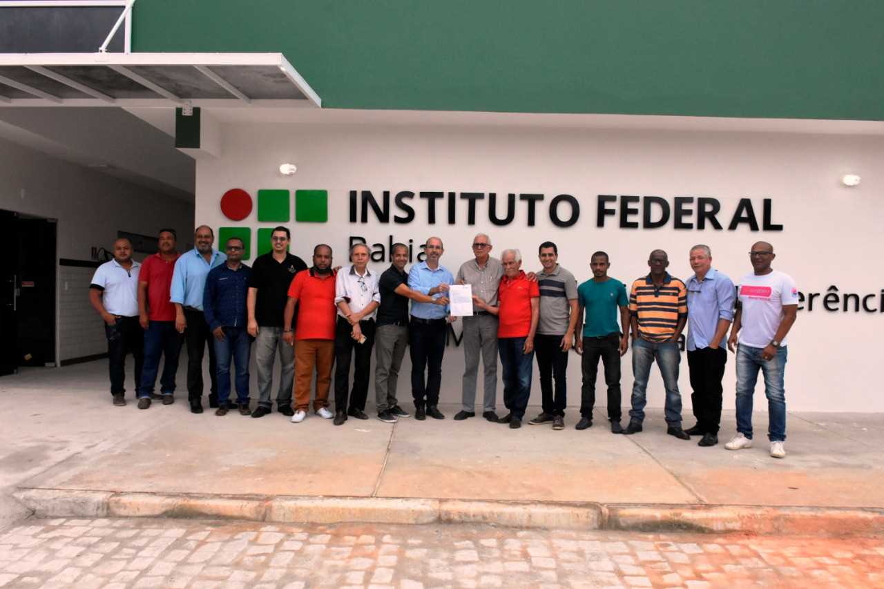 Camacã: Obras do IFBA tem sua primeira fase concluída e chaves são entregues a prefeitos